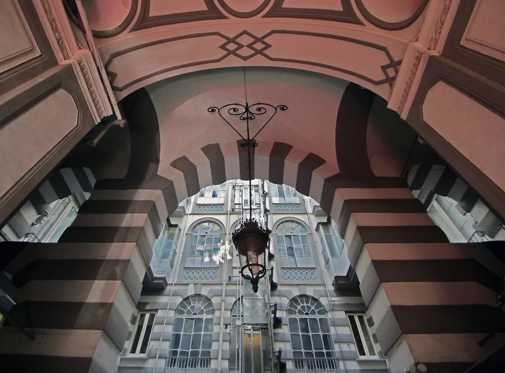 Casa Dante - Historic Apartment In The Perfect Naples Location