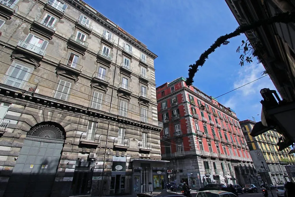 Casa Dante - Historic Apartment In The Perfect Naples Location