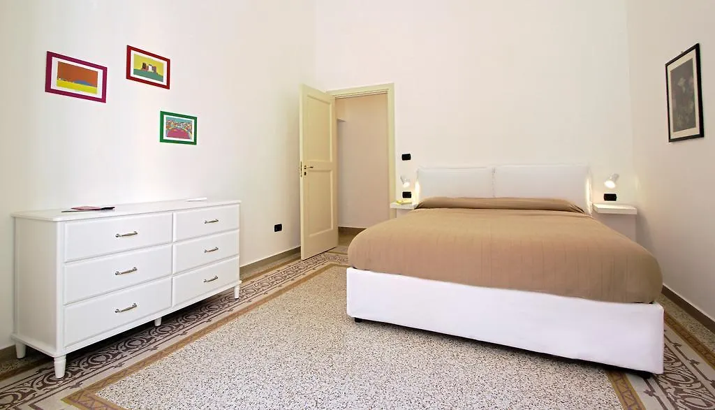 Casa Dante - Historic Apartment In The Perfect Naples Location