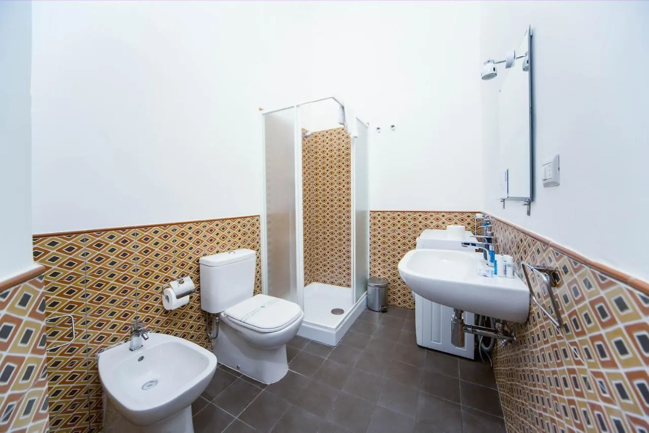 Casa Dante - Historic Apartment In The Perfect Naples Location
